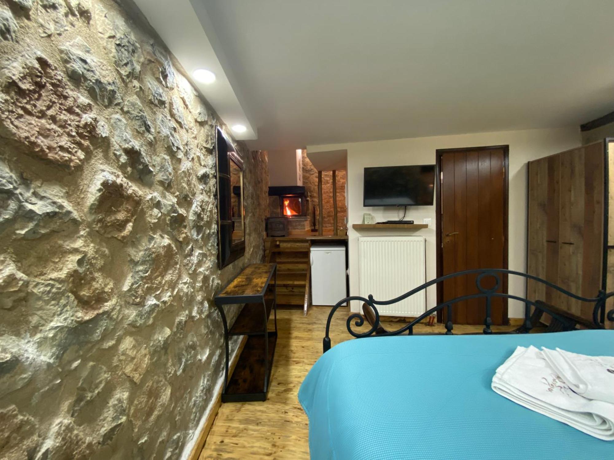 Alexandros Guesthouse Arachova Exterior photo